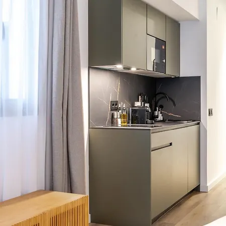 Limehome Malaga Calle Victoria Room photo