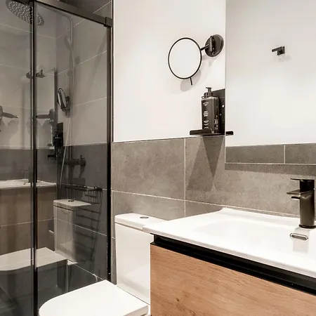 Limehome Malaga Calle Victoria Room photo