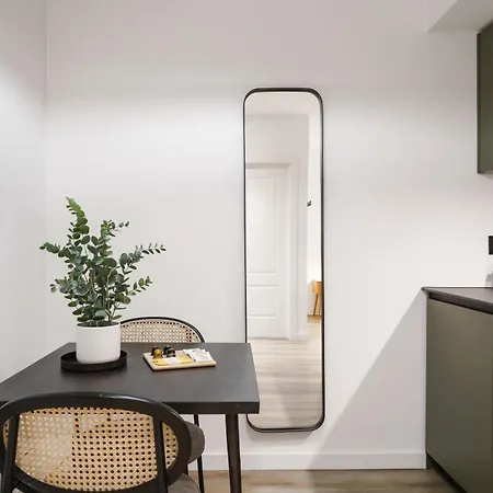 Limehome Malaga Calle Victoria Room photo