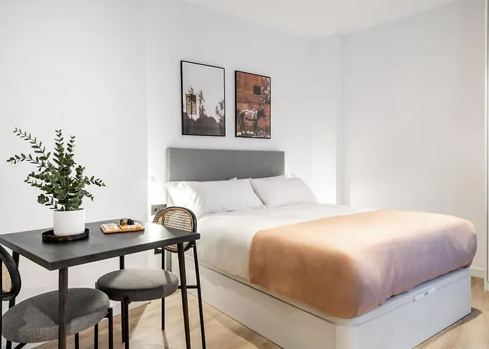 Limehome Malaga Calle Victoria